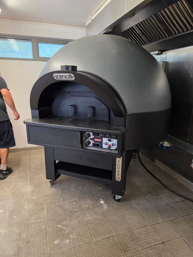 AVGUSTO Zanolli rotating base Dome pizza oven with grey finish 